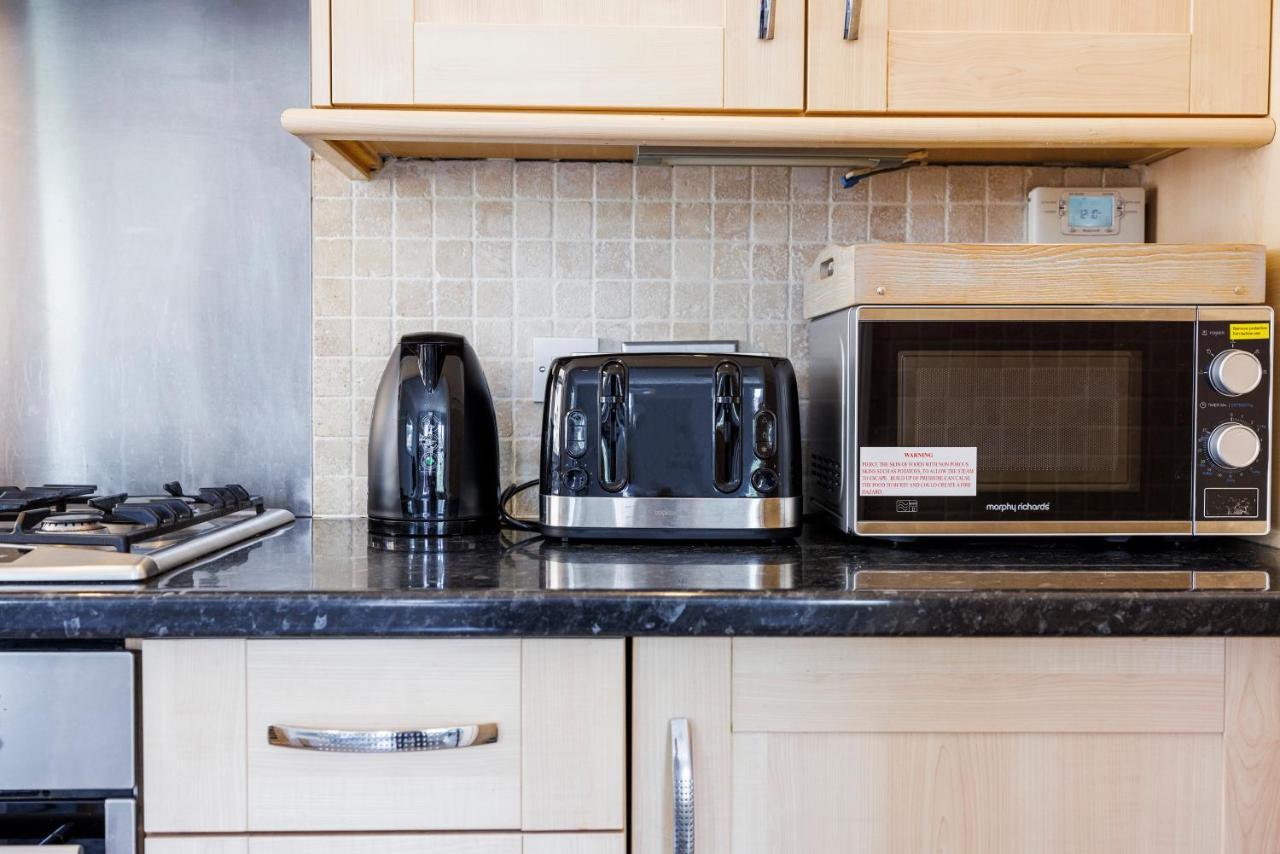 Welcomestay Colliers Wood Two Bed Apartment - Home Away From Home London Exterior photo
